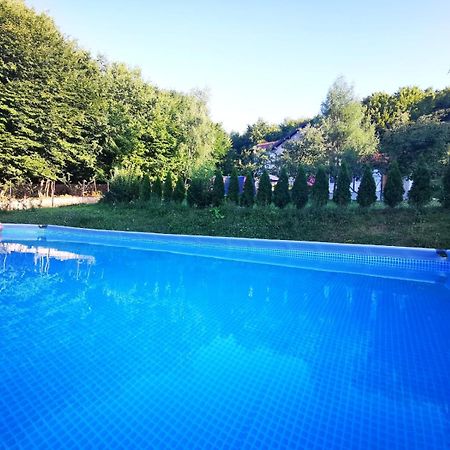 Vila Mala Farma Nani Visoko Exteriér fotografie
