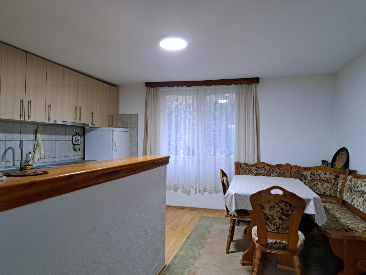 Vila Mala Farma Nani Visoko Exteriér fotografie