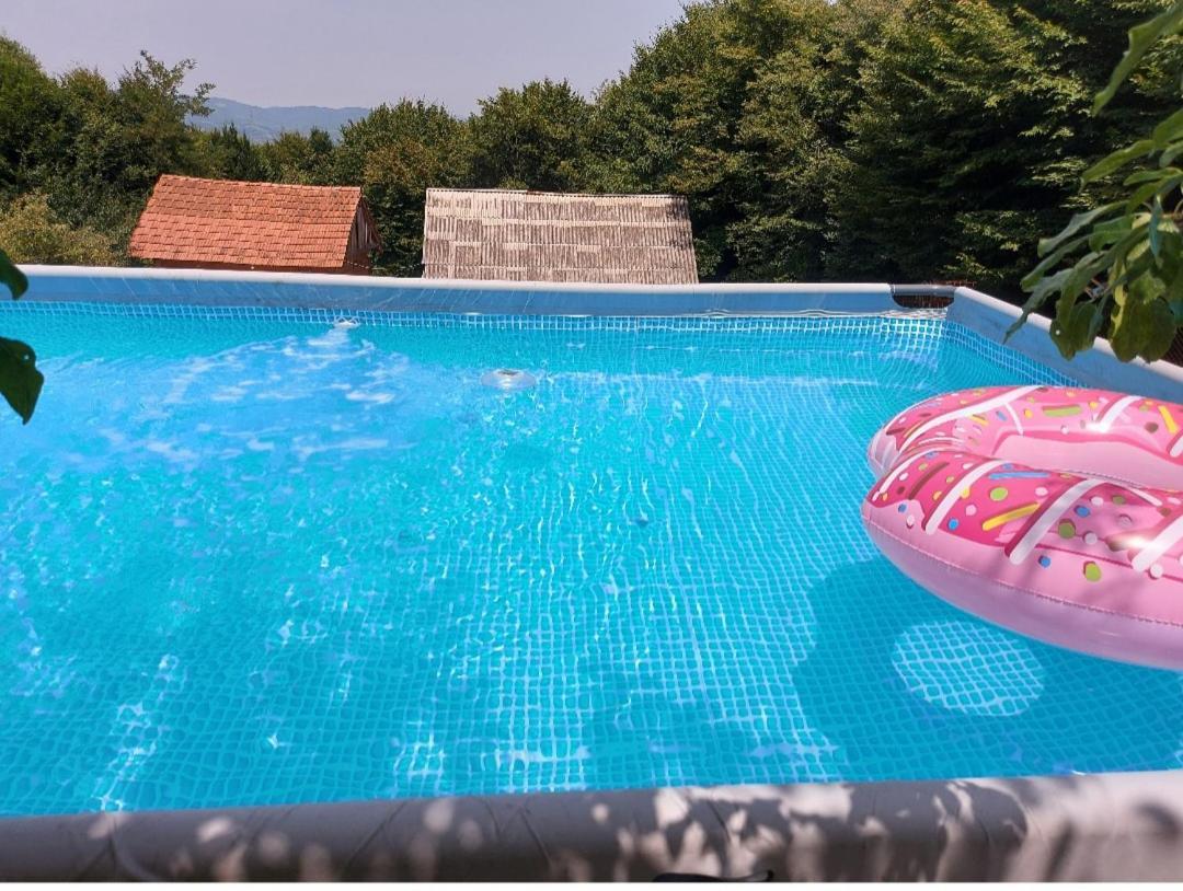 Vila Mala Farma Nani Visoko Exteriér fotografie