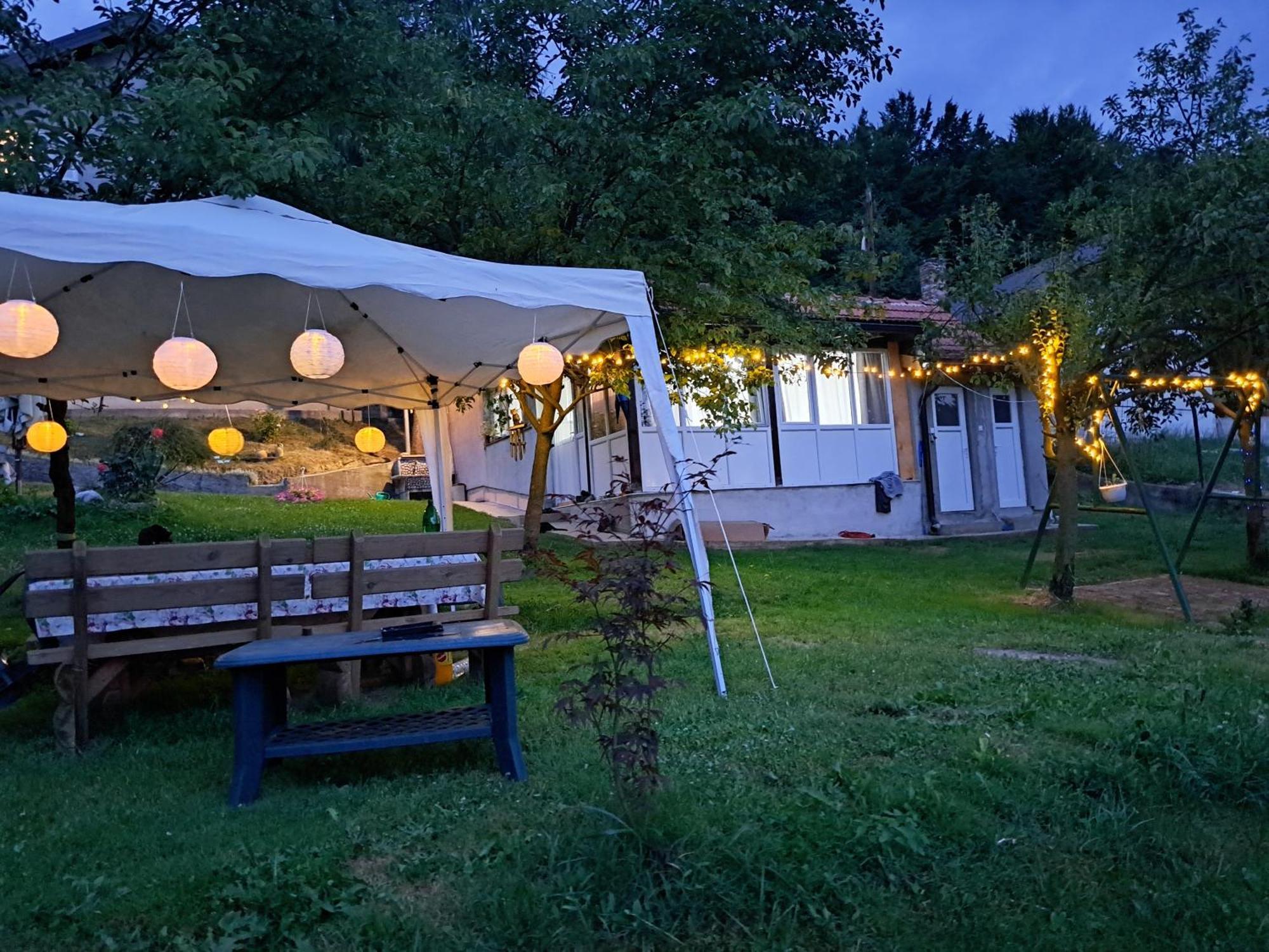 Vila Mala Farma Nani Visoko Exteriér fotografie